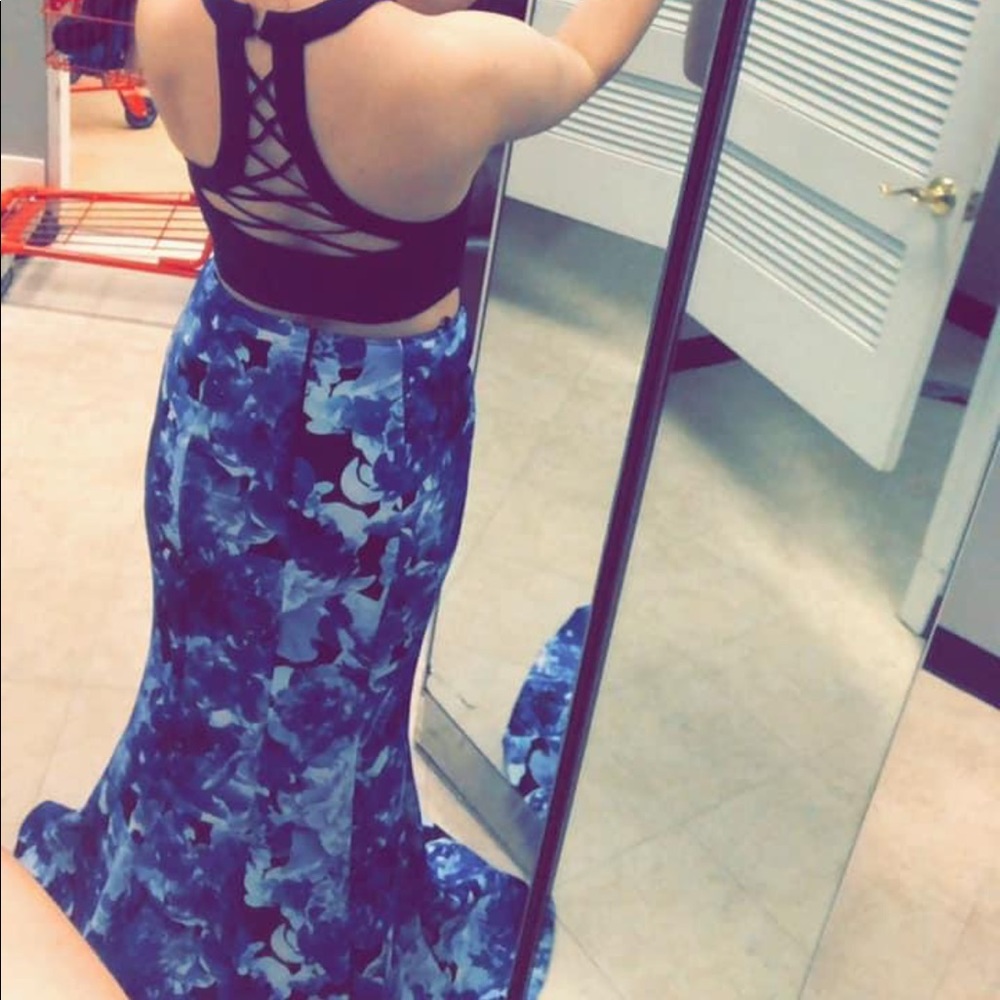 Prom dress